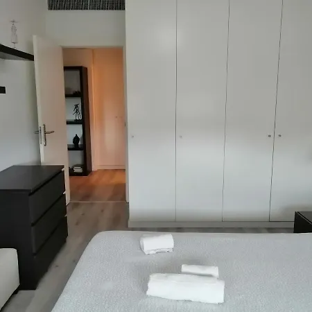 Apartament The At The Center With Pool